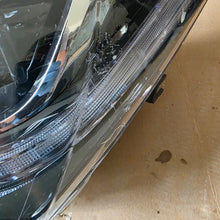 Laden Sie das Bild in den Galerie-Viewer, Frontscheinwerfer Toyota Corolla 81150-02L70 Links Scheinwerfer Headlight SCH8146838495kw