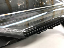 Laden Sie das Bild in den Galerie-Viewer, Frontscheinwerfer Renault Captur II 260604753R Links Scheinwerfer Headlight SCH8695351035ug