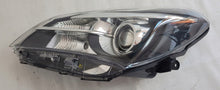 Laden Sie das Bild in den Galerie-Viewer, Frontscheinwerfer Toyota Yaris Links Scheinwerfer Headlight