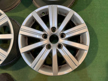 Laden Sie das Bild in den Galerie-Viewer, 4x Alufelge 15 Zoll 6.5" 5x112 50ET 5K0601025J VW Golf Vi Rim Wheel FEL2840402676rr