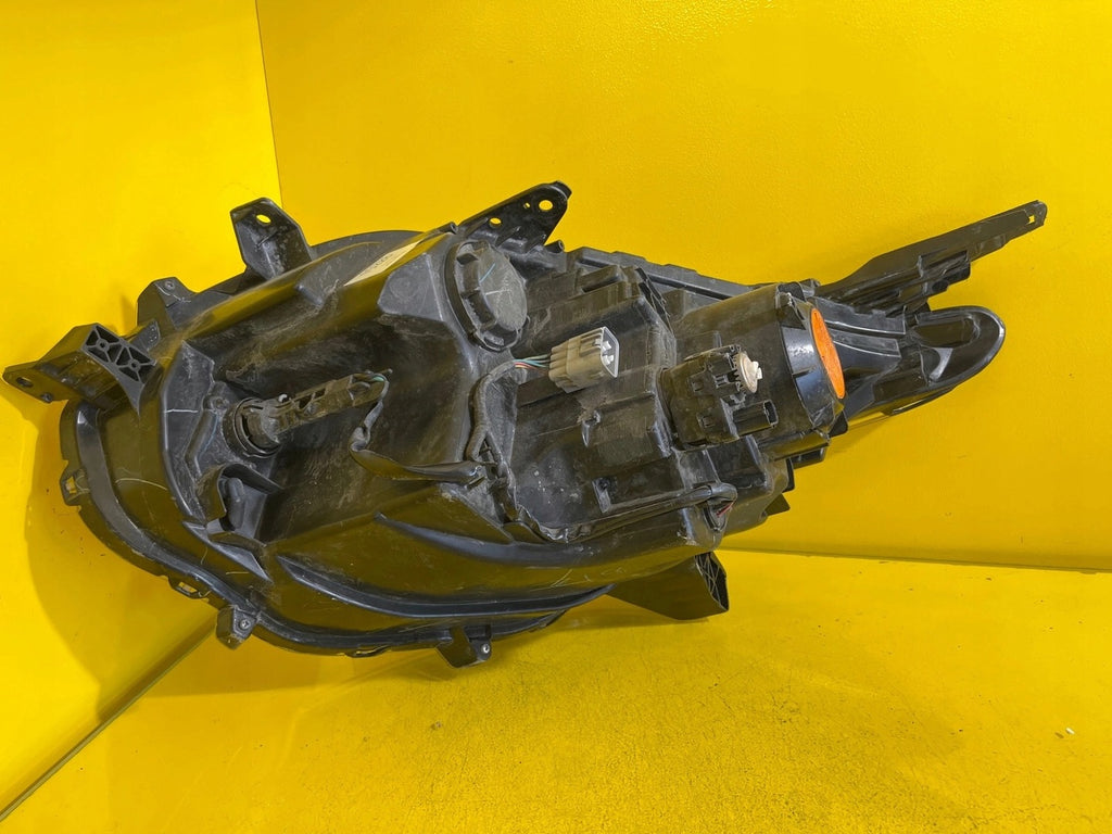 Frontscheinwerfer Mitsubishi L200 8301C742 HFG07DB Xenon Rechts Headlight