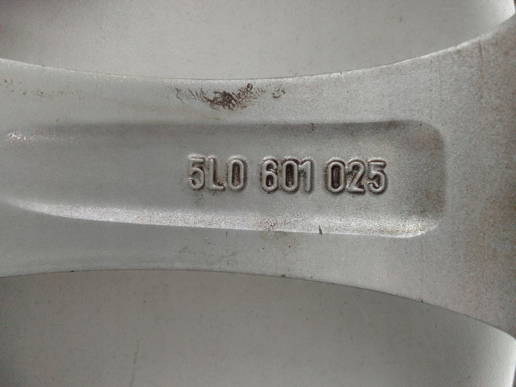 1x Alufelge 17 Zoll 7.0" 5x112 45ET Glanz Silber 5L0601025 Skoda Rim Wheel