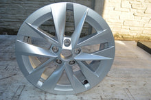 Laden Sie das Bild in den Galerie-Viewer, 1x Alufelge 17 Zoll 7.0" 5x112 46ET Glanz Silber 5E3601025E Skoda Octavia 5e3 Iv FEL1091012852mh