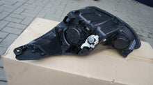 Laden Sie das Bild in den Galerie-Viewer, Frontscheinwerfer Hyundai I10 92102-B9000 Rechts Scheinwerfer Headlight