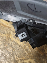 Laden Sie das Bild in den Galerie-Viewer, Frontscheinwerfer Honda Jazz Logo Xenon Links Scheinwerfer Headlight