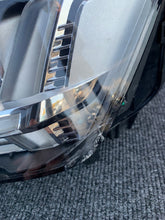 Laden Sie das Bild in den Galerie-Viewer, Frontscheinwerfer Audi Q2 81A941033 Full LED Links Scheinwerfer Headlight