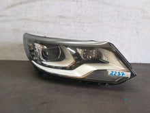 Load image into Gallery viewer, Frontscheinwerfer VW Tiguan 5N1941752 Xenon Rechts Scheinwerfer Headlight