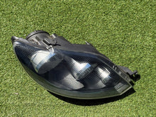 Laden Sie das Bild in den Galerie-Viewer, Frontscheinwerfer VW Golf Plus I 5M1941006G Rechts Scheinwerfer Headlight SCH5442131887fh