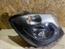 Laden Sie das Bild in den Galerie-Viewer, Frontscheinwerfer Mercedes-Benz Sprinter A9068202461 Rechts Headlight