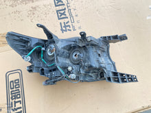 Laden Sie das Bild in den Galerie-Viewer, Frontscheinwerfer Toyota Land Cruiser 60-265 Links Scheinwerfer Headlight SCH1216447499xc