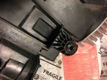 Laden Sie das Bild in den Galerie-Viewer, Frontscheinwerfer Seat Ateca 576941008D LED Rechts Scheinwerfer Headlight