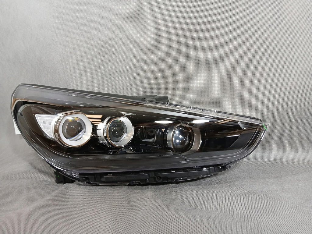 Frontscheinwerfer Hyundai III G492121060 Rechts Scheinwerfer Headlight SCH8650978124mw