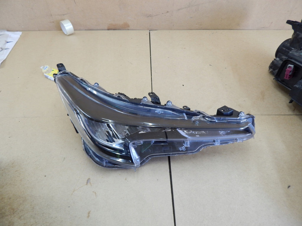 Frontscheinwerfer Toyota Corolla 81110-02S60 LED Rechts Scheinwerfer Headlight SCH2308771223mb