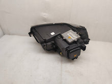 Laden Sie das Bild in den Galerie-Viewer, Frontscheinwerfer Audi A3 0301206275 8P0941003M Xenon Rechts oder Links