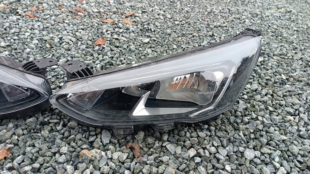 Frontscheinwerfer Ford Focus LED Ein Stück (Rechts oder Links) Headlight