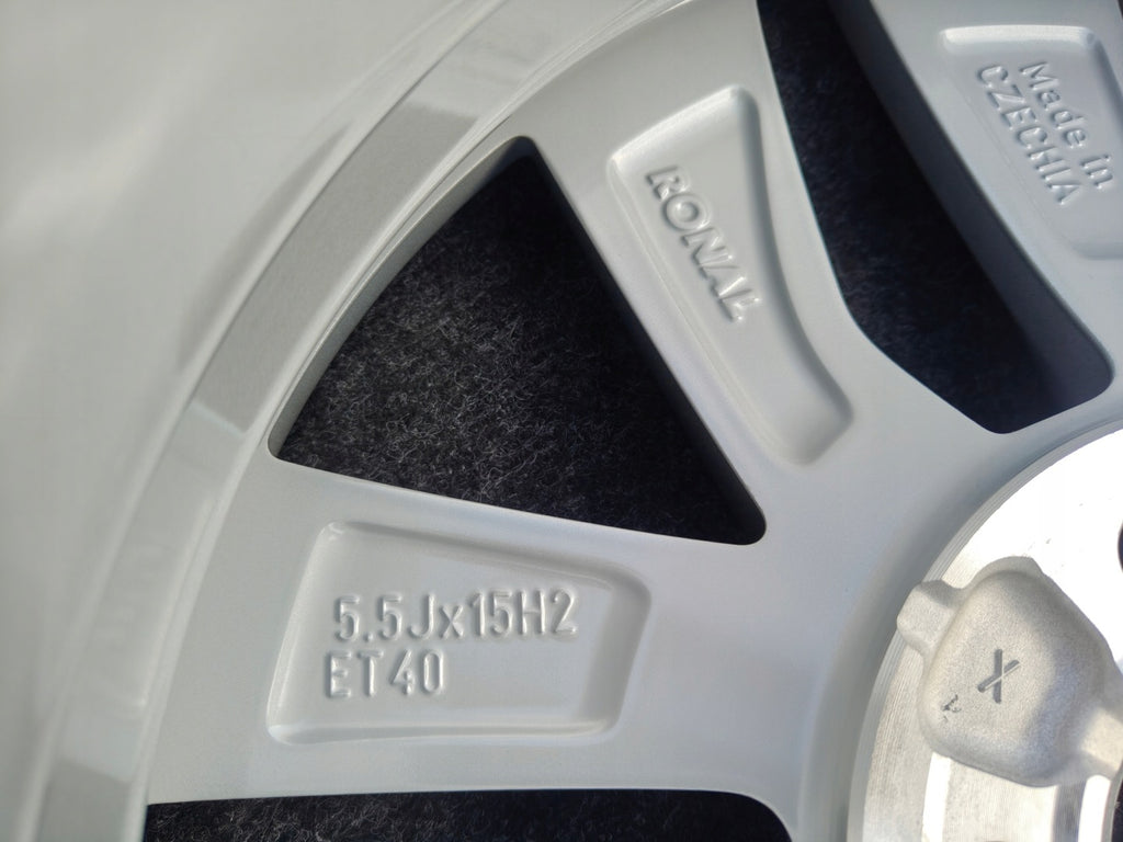 1x Alufelge 15 Zoll 5.5" 5x100 40ET Glanz Silber 6VA601025 Skoda Fabia Iv FEL7300440005tk