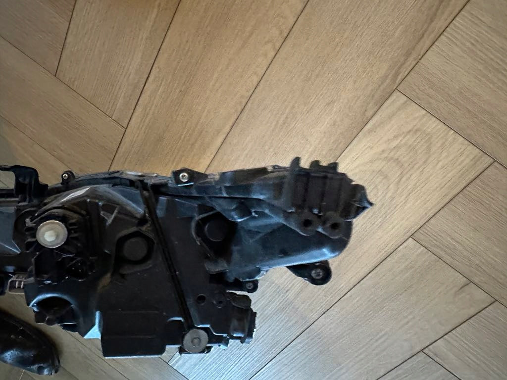 Frontscheinwerfer Toyota Corolla 81110-02 Rechts Scheinwerfer Headlight SCH4521390440ja