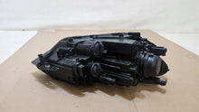 Laden Sie das Bild in den Galerie-Viewer, Frontscheinwerfer VW Touran 5TB941005C Links Scheinwerfer Headlight