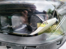 Laden Sie das Bild in den Galerie-Viewer, Frontscheinwerfer Mercedes-Benz W247 A2479061903 Full LED Ein Satz Headlight SCH1640118361ez
