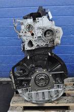 Load image into Gallery viewer, Motor Renault Trafic III M9R692 2.0 DCI 150PS 84kW 240TKm 2011 Diesel Unkomplett