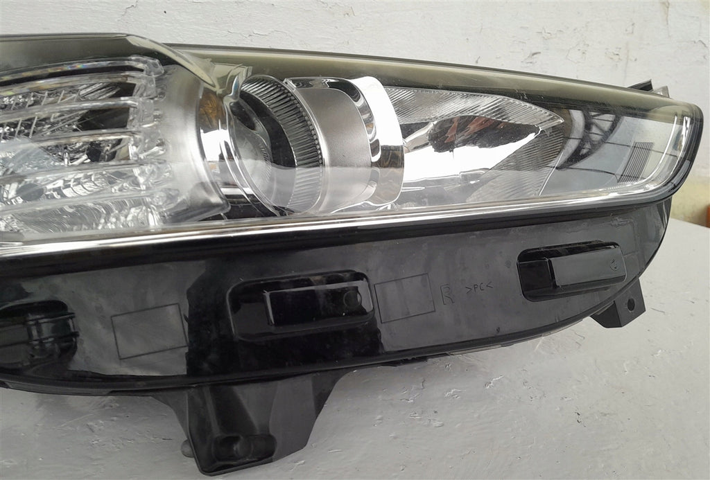 Frontscheinwerfer Ford Mondeo ES73-13W029-GD Rechts Scheinwerfer Headlight