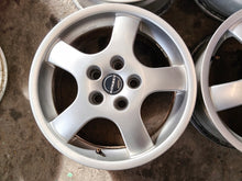 Load image into Gallery viewer, 4x Alufelge 16 Zoll 7.0" 5x114.3 40ET Glanz Silber KBA45563 Rim Wheel FEL4139403776by
