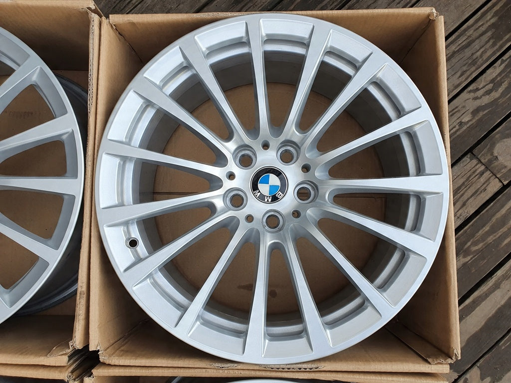 4x Alufelge 18 Zoll 8.0" 5x112 30ET Glanz Silber 6861224 BMW G11 G12 Rim Wheel
