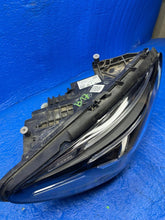 Laden Sie das Bild in den Galerie-Viewer, Frontscheinwerfer Mercedes-Benz W247 A2479062603 LED Rechts Headlight SCH9479098206lc
