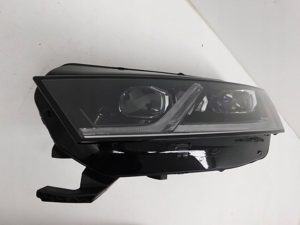 Frontscheinwerfer Skoda Octavia I 0301118233A LE18A64195E4941015B Links SCH8712876958xm