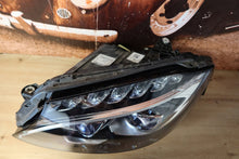 Laden Sie das Bild in den Galerie-Viewer, Frontscheinwerfer Mercedes-Benz W205 A2059063104 WW 5NB941006B LED Links SCH5145986998mc