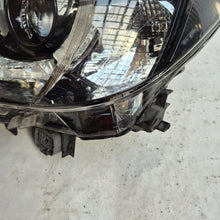 Laden Sie das Bild in den Galerie-Viewer, Frontscheinwerfer Mazda 2 Dj D09K-51040 Links Scheinwerfer Headlight SCH8874252085hp