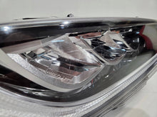 Load image into Gallery viewer, Frontscheinwerfer Toyota 4 Yaris ZPR1101 Full LED Rechts Scheinwerfer Headlight