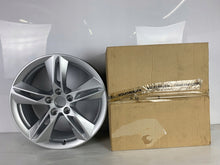 Laden Sie das Bild in den Galerie-Viewer, 1x Alufelge 18 Zoll 7.0" 5x112 43ET 8U0601025 Audi Q3 Rim Wheel FEL6172763792ze