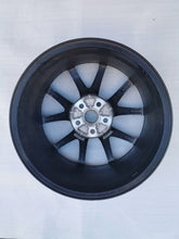 Load image into Gallery viewer, 1x Alufelge 18 Zoll 5x114.3 104426100A Tesla Model 3 Rim Wheel FEL9584559010ws