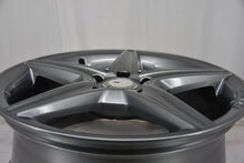 Load image into Gallery viewer, 4x Alufelge 18 Zoll 7.5" 5x112 44ET Glanz Grau A2054011100 Mercedes-Benz A205 Mg FEL2722780360gw