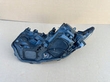 Laden Sie das Bild in den Galerie-Viewer, Frontscheinwerfer Toyota Auris 81110-02K30 Rechts Scheinwerfer Headlight SCH9965051261cc