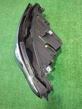 Load image into Gallery viewer, Frontscheinwerfer VW Golf 5H1941005 LED Ein Stück (Rechts oder Links) Headlight SCH5590987568iz