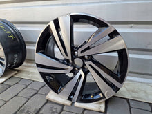 Laden Sie das Bild in den Galerie-Viewer, 1x Alufelge 18 Zoll 7.0" 5x112 39ET Glanz Schwarz 2GM601025H VW T-Cross FEL6026254303vz