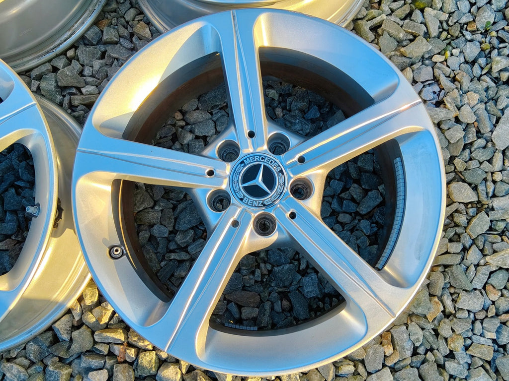 4x Alufelge 17 Zoll 6.5" 5x112 44ET Glanz Silber A1774011200 Mercedes-Benz Cla FEL9499772097yw
