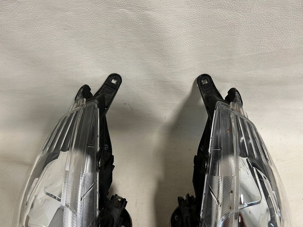 Frontscheinwerfer Mitsubishi Space Star Ein Stück (Rechts oder Links) Headlight