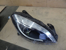 Load image into Gallery viewer, Frontscheinwerfer Mercedes-Benz W246 A2468207261 Bi-Xenon Rechts Headlight SCH5404772195oj