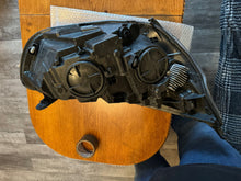 Laden Sie das Bild in den Galerie-Viewer, Frontscheinwerfer Ford Transit Custom JK21-13W030-DJ Links Headlight