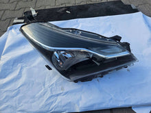 Load image into Gallery viewer, Frontscheinwerfer Toyota Yaris FX1G0S100 Rechts Scheinwerfer Headlight