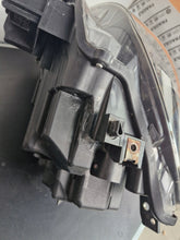 Laden Sie das Bild in den Galerie-Viewer, Frontscheinwerfer Mazda Cx3 Links Scheinwerfer Headlight SCH8705099211gs