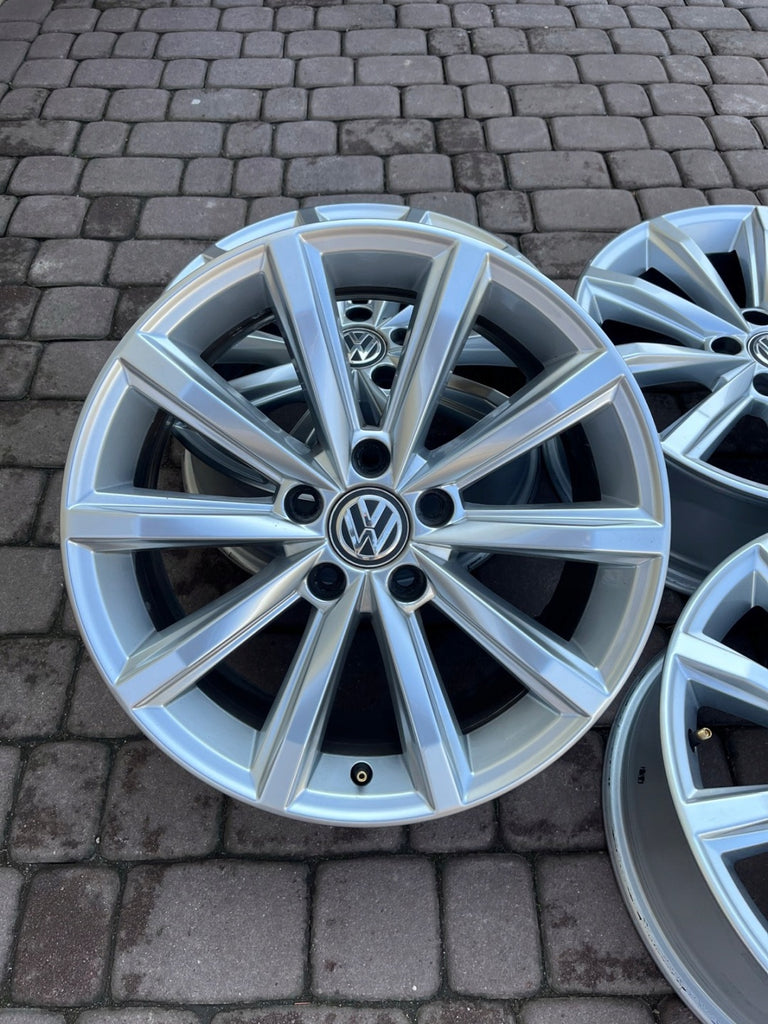 4x Alufelge 17 Zoll 7.0" 5x112 40ET 3G0601025BP VW Passat B8 Beetle Touran FEL4896307476xa