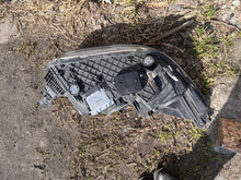 Laden Sie das Bild in den Galerie-Viewer, Frontscheinwerfer Ford Kuga GV41-13D155AJ Ein Stück (Rechts oder Links) SCH2751689877ot