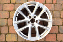 Laden Sie das Bild in den Galerie-Viewer, 1x Alufelge 18 Zoll 8.0" 5x108 55ET Matt Silber 31373338 Volvo Xc70 Xc60