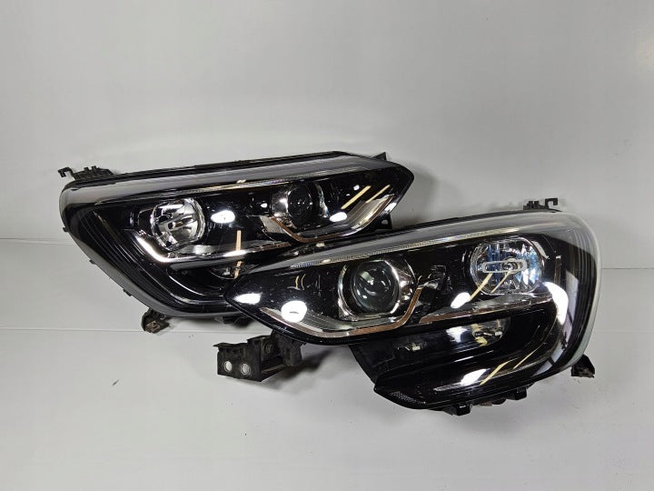 Frontscheinwerfer Renault Megane IV 260607159R 260102686R Ein Satz Headlight SCH3265118543gy
