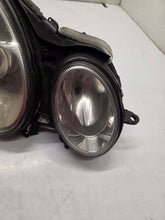 Laden Sie das Bild in den Galerie-Viewer, Frontscheinwerfer Mercedes-Benz W211 Bi-Xenon Rechts Scheinwerfer Headlight SCH4149411583mq