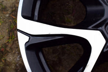 Laden Sie das Bild in den Galerie-Viewer, 1x Alufelge 19 Zoll 6.5&quot; 5x110 35ET Matt Schwarz Fiat 500x Rim Wheel